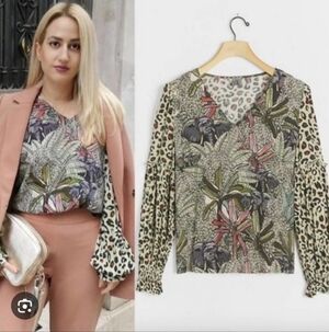 Blank London Anthropologie Stylish Women's V-Neck Patterned Top_Small